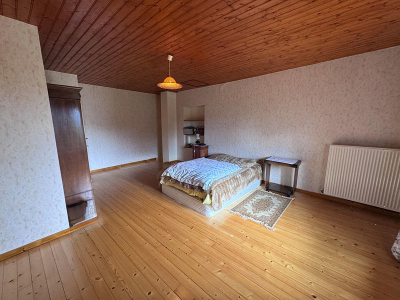 Maison - 210 m² - 9 pièces