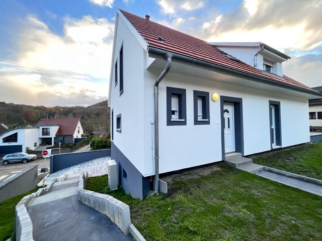 Maison - 150 m² - 5 pièces