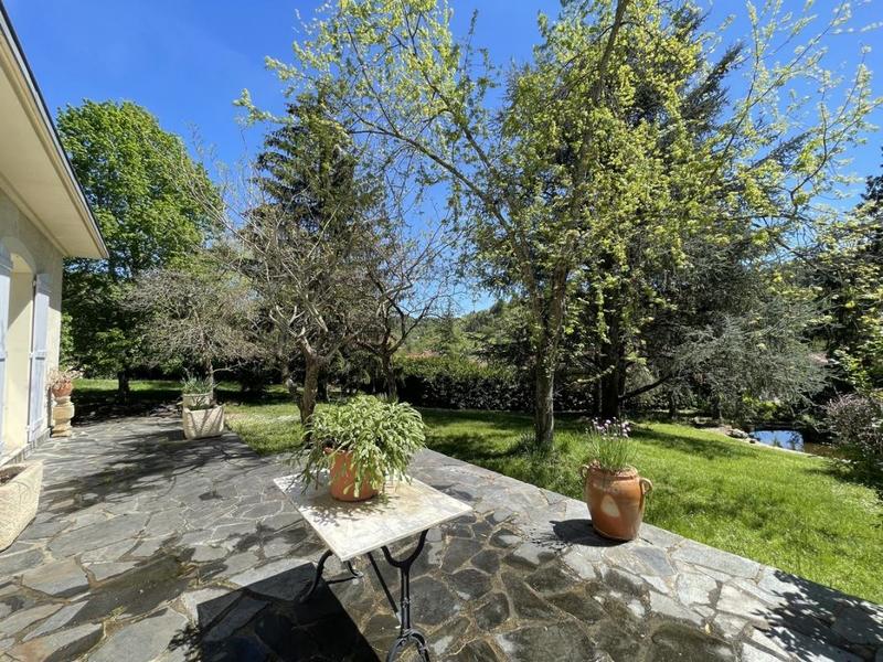 Villa - 280 m² - 10 pièces