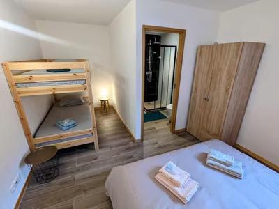 Appartement - 97 m² - 5 pièces