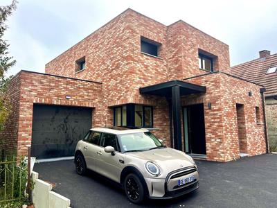 Maison - 137 m² - 6 pièces