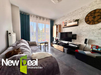 Maison - 94 m² - 5 pièces