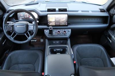 Land Rover Defender V8 110 P525 Edition 007 Bva8