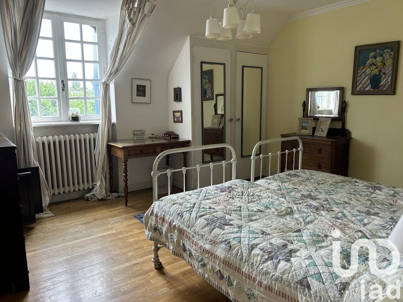 Maison - 223 m² - 10 pièces