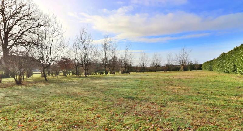 Propriété - 373 m² - 14 pièces