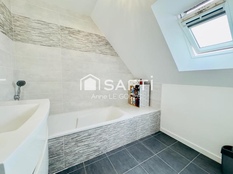 Maison - 96 m² - 5 pièces