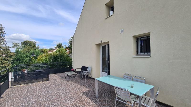 Maison - 121 m² - 6 pièces