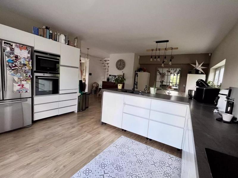 Maison - 170 m² - 5 pièces