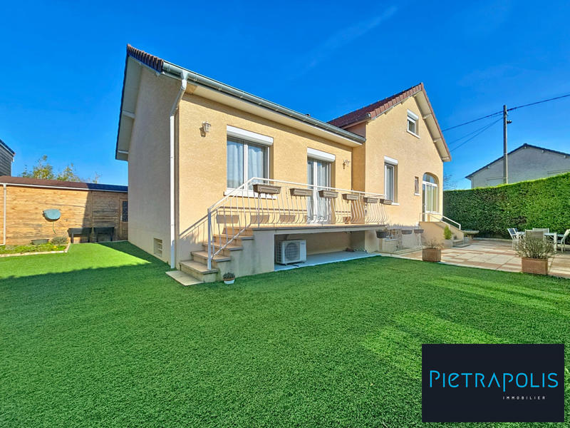 Maison - 106 m² - 5 pièces