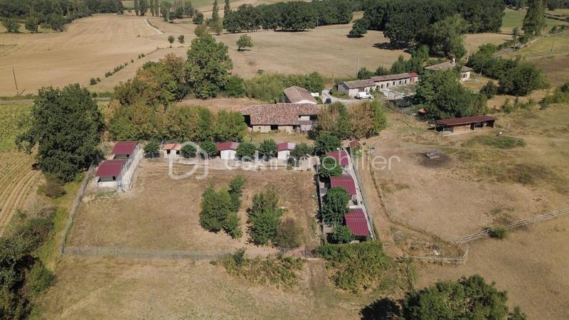 Corps de ferme - 81 m² - 2 pièces