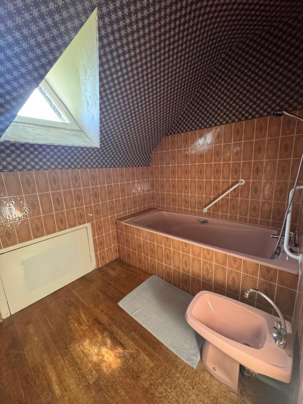 Maison - 122 m² - 6 pièces