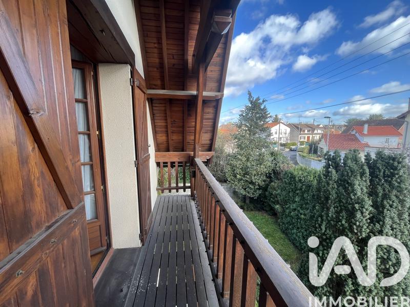 Maison - 255 m² - 8 pièces