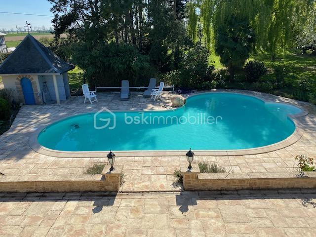 Propriété - 320 m² - 11 pièces