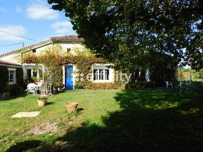 Maison - 210 m² - 5 pièces