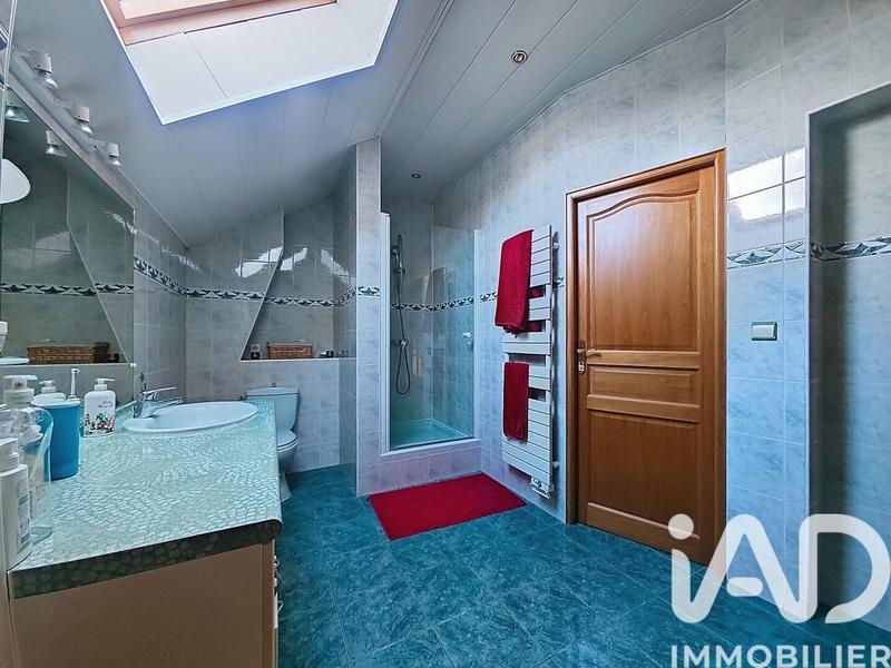 Maison - 190 m² - 8 pièces