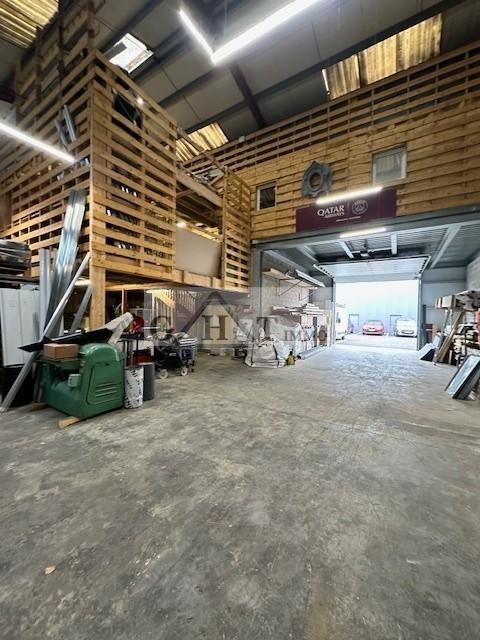 Entrepôt - 457 m²