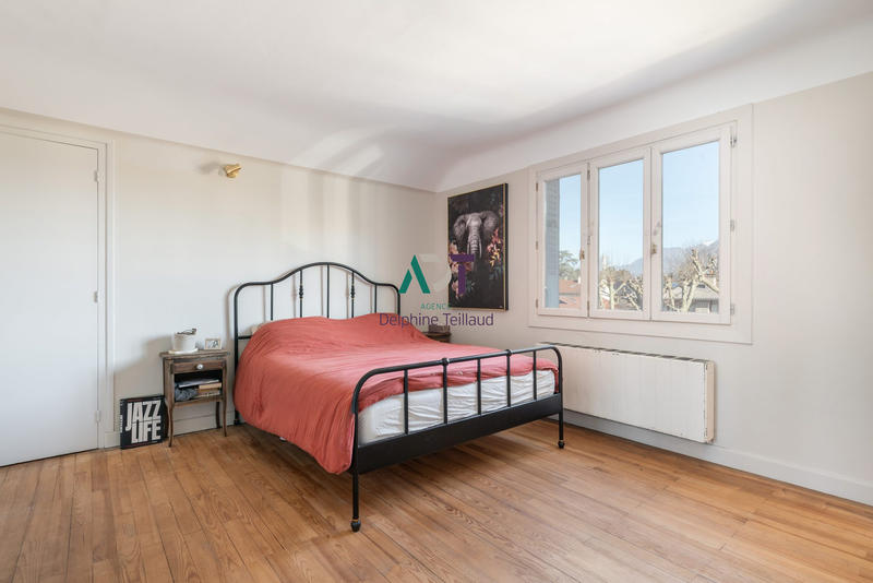 Maison ancienne - 195 m² - 8 pièces