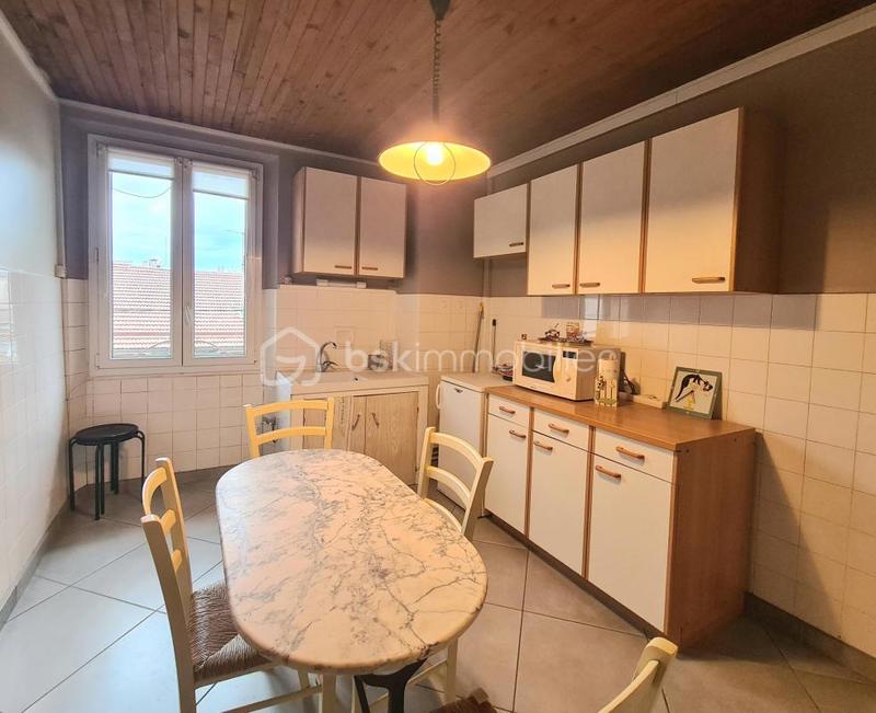 Appartement - 64 m² - 3 pièces