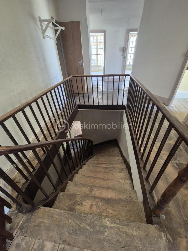 Maison ancienne - 330 m² - 15 pièces