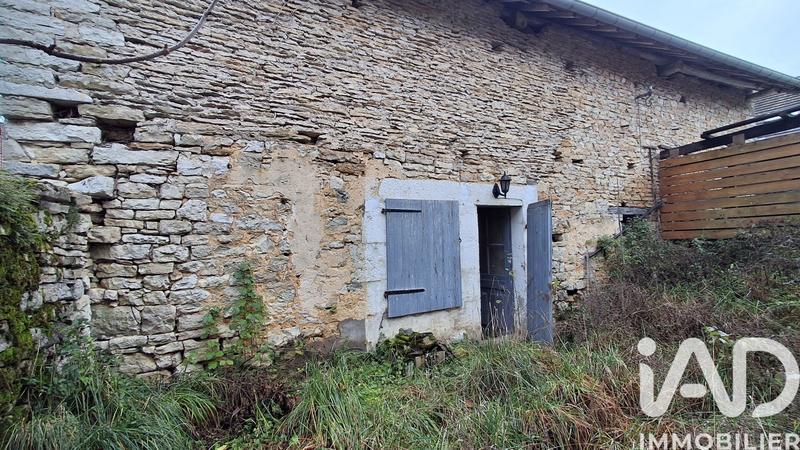 Maison de village - 250 m² - 2 pièces