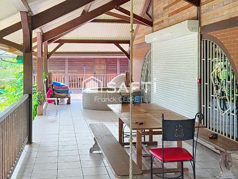 Maison - 273 m² - 6 pièces