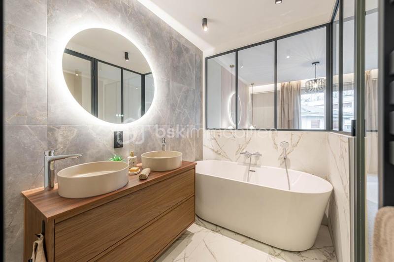 Appartement - 100 m² - 3 pièces