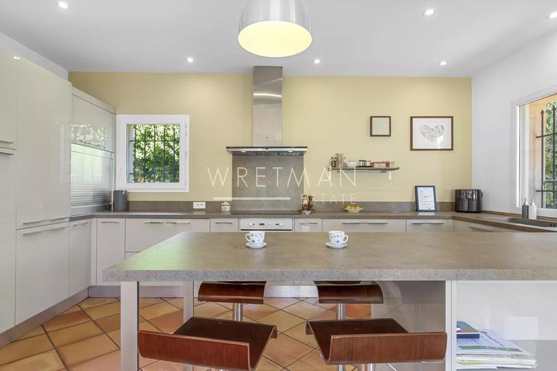 Villa - 139 m² - 6 pièces