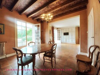 Maison - 160 m² - 7 pièces