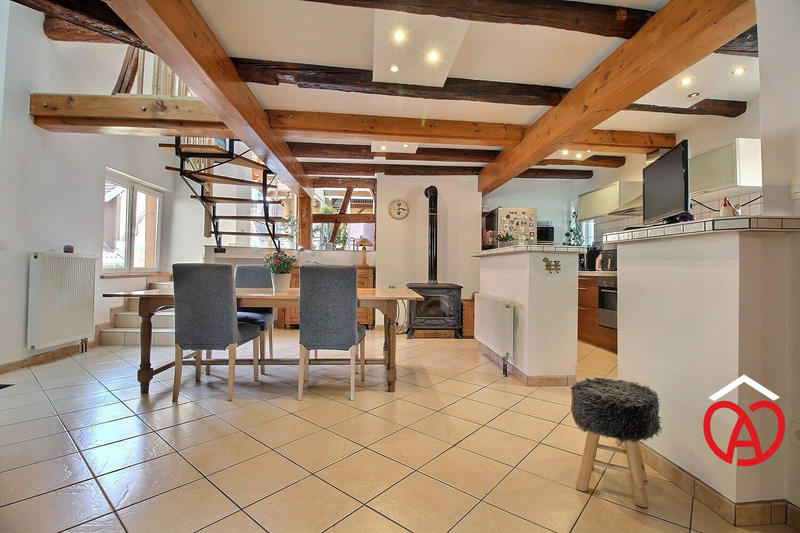 Maison - 181 m² - 8 pièces