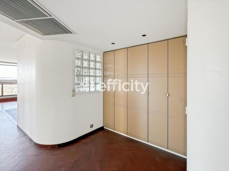 Appartement - 95 m² - 4 pièces