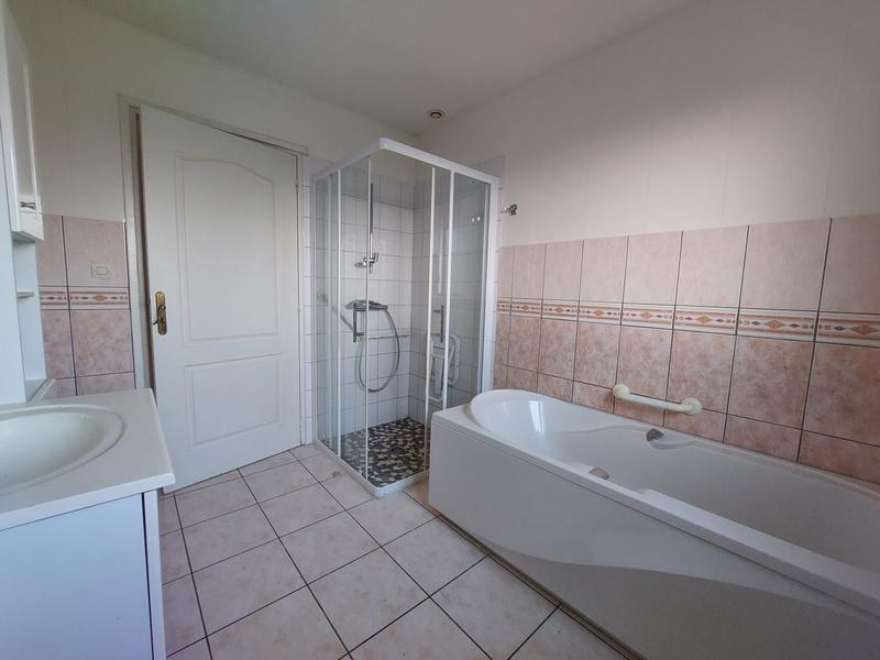 Maison - 140 m² - 7 pièces