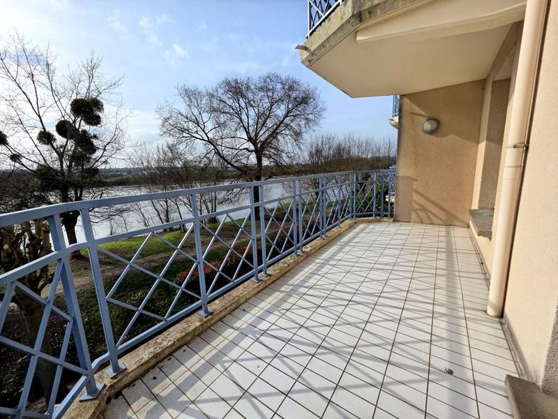 Appartement - 82 m² - 3 pièces