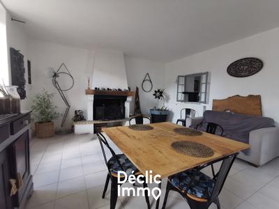 Maison en pierre - 246 m² - 8 pièces