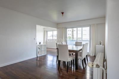 Appartement - 81 m² - 3 pièces