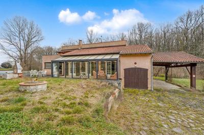 Maison - 200 m² - 7 pièces