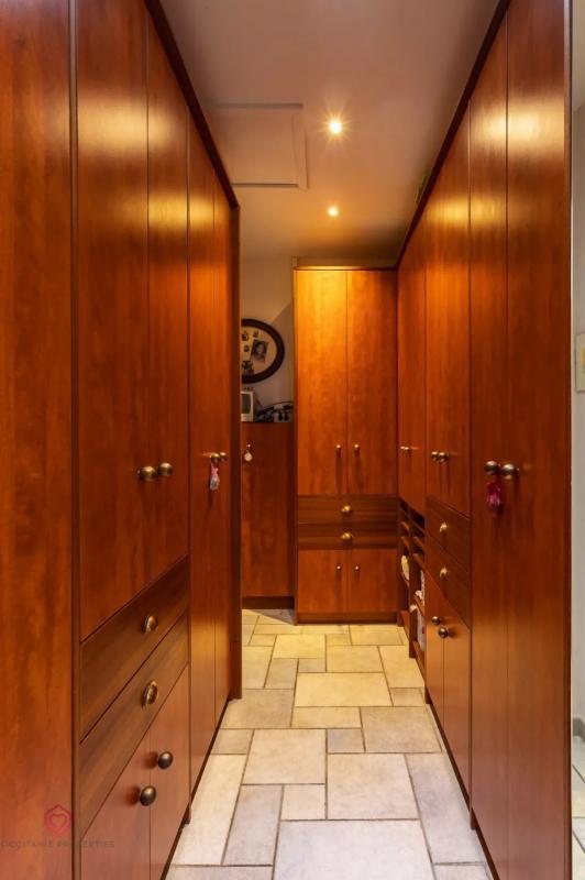 Propriété - 318 m² - 7 pièces