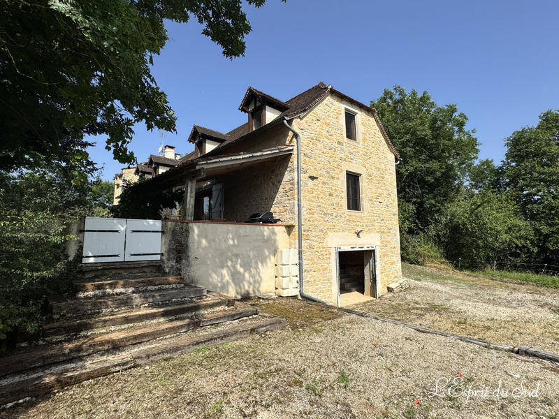 Maison traditionnelle - 1 m² - 6 pièces