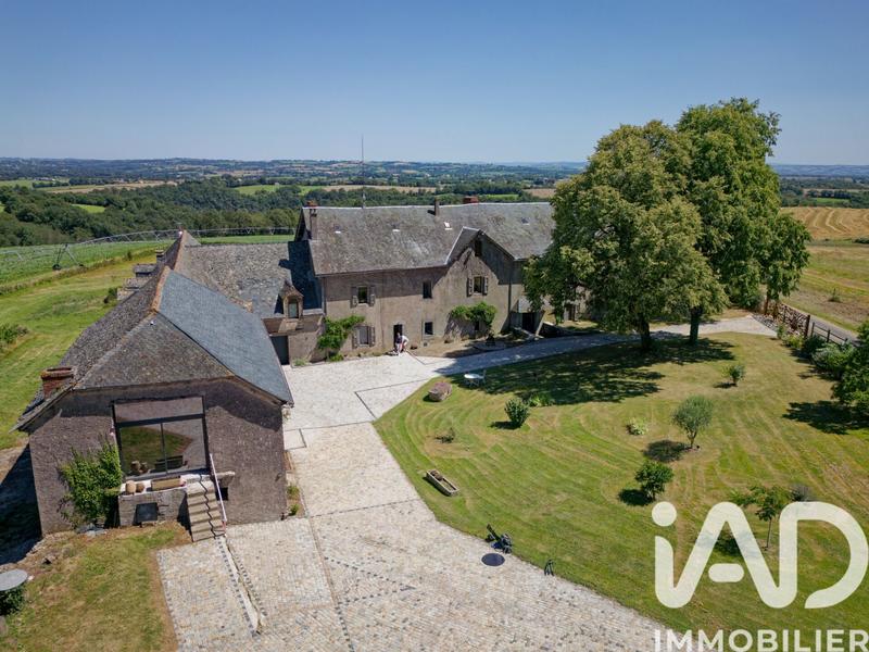 Maison - 820 m² - 19 pièces