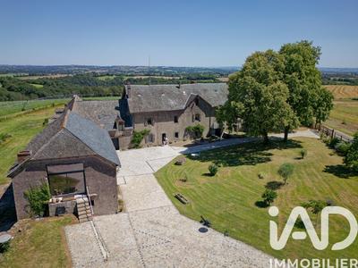 Maison - 820 m² - 19 pièces