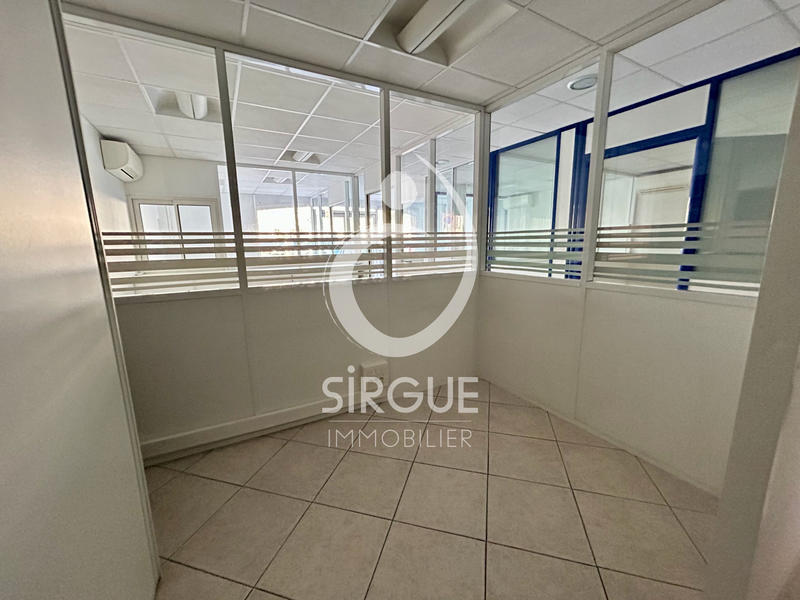 Bureau - 105 m² - 6 pièces