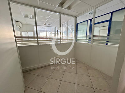 Bureau - 105 m² - 6 pièces