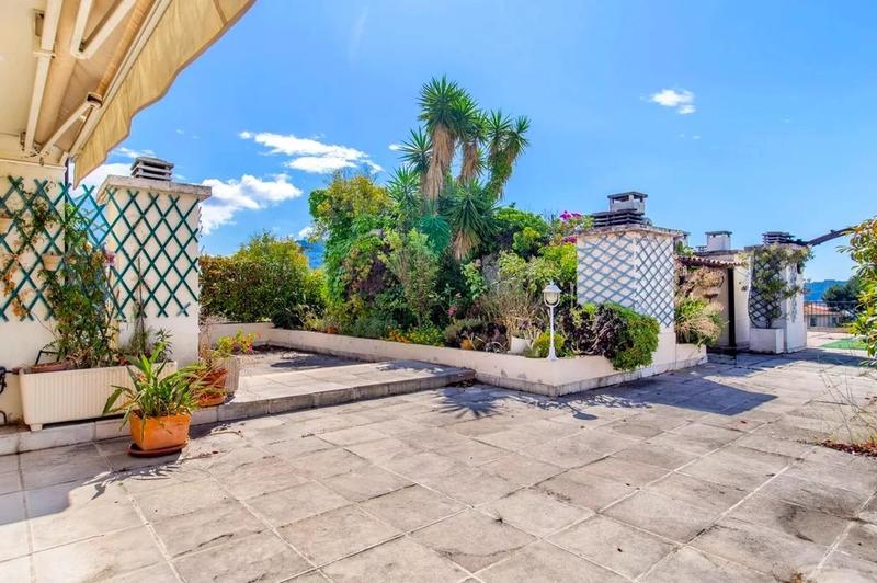 Appartement - 144 m² - 4 pièces