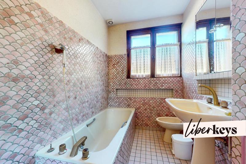 Maison - 90 m² - 6 pièces