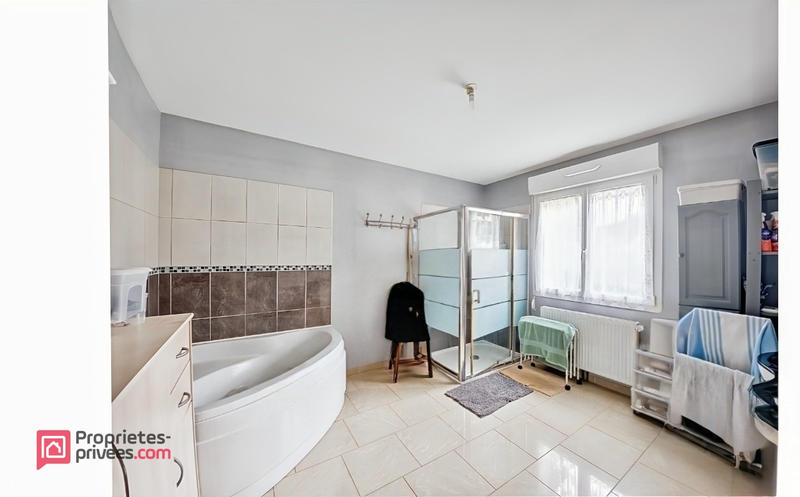 Maison - 208 m² - 7 pièces