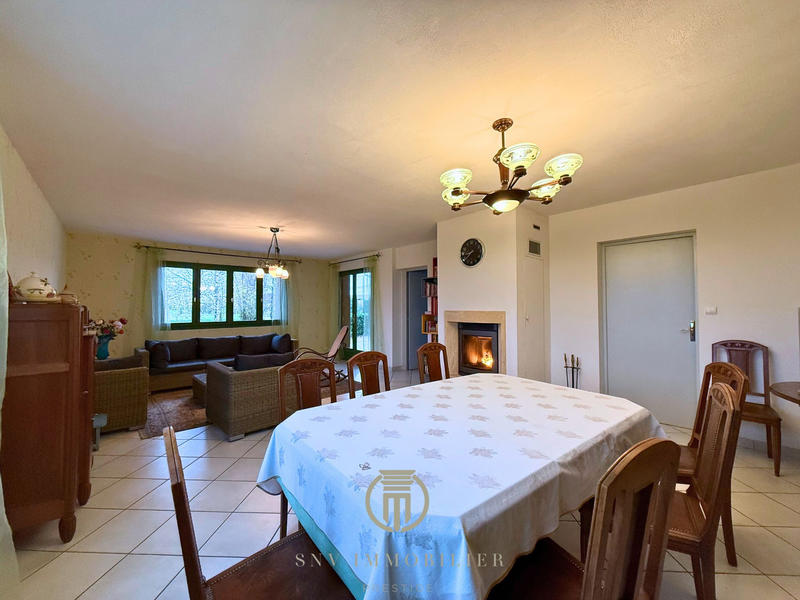 Maison - 140 m² - 5 pièces