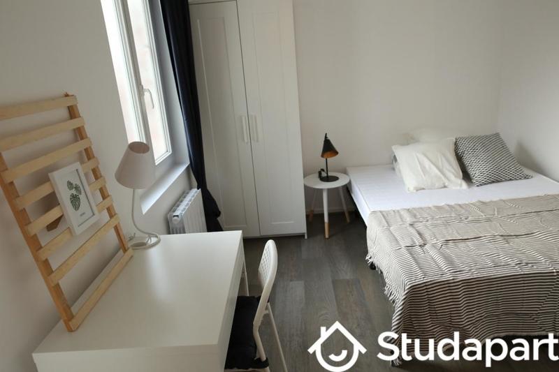 Chambre - 12 m² - 1 pièce