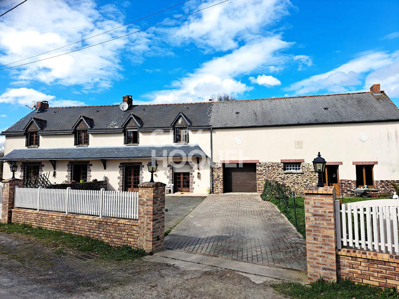 Maison - 230 m² - 8 pièces