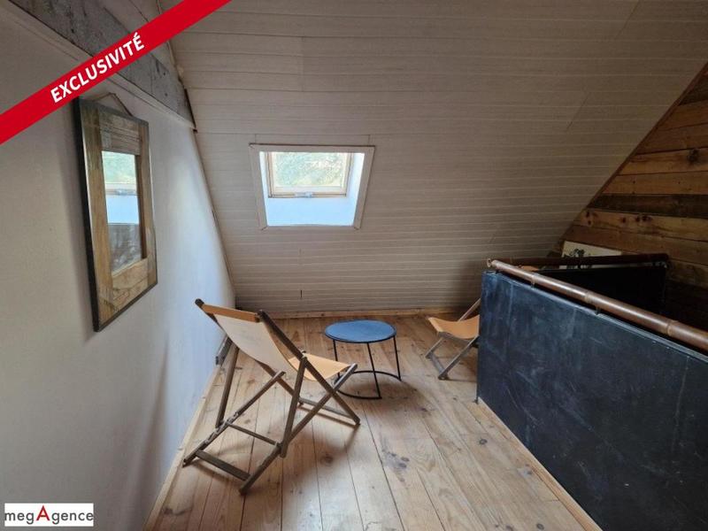 Maison - 225 m² - 10 pièces