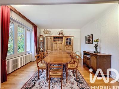 Maison - 170 m² - 8 pièces