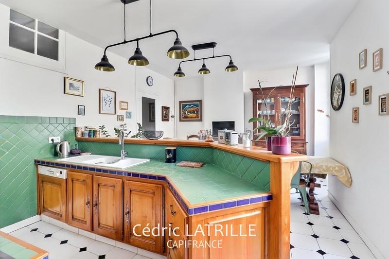 Maison - 248 m² - 12 pièces